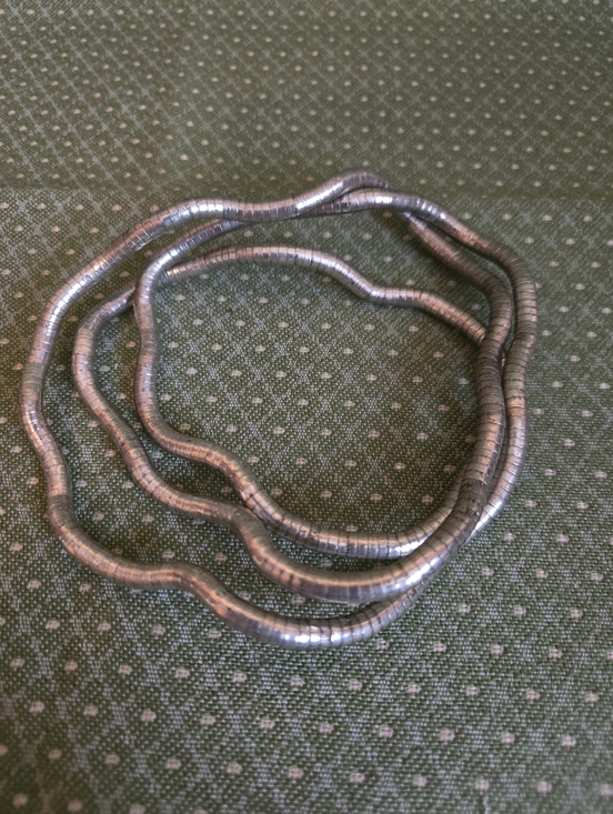 Jewelry - Silver Tone 32" Flexible Coil Necklace Or Bracelet Or What You Make Of It